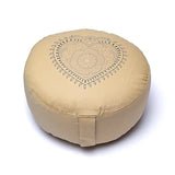 Meditationspude i beige med hjerte mandala som print på midten af puden