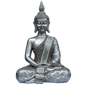 buddha statue i sølv nuancer