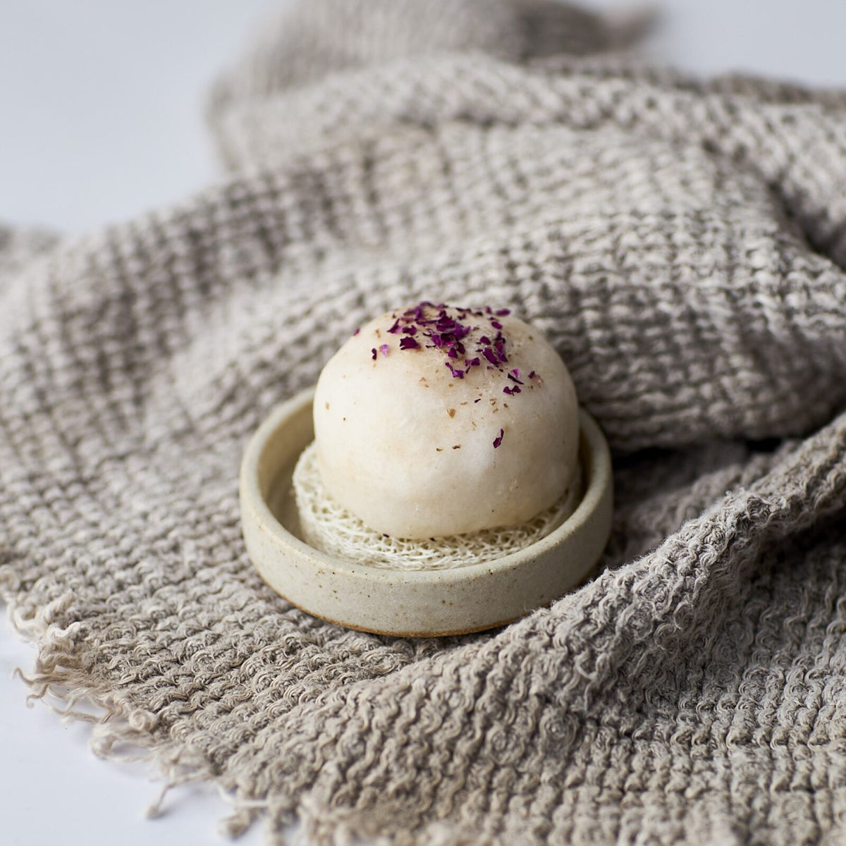 Hyben | Shampoo Bar | Til Farvet & Skadet Hår | Kystnær | 70 g.