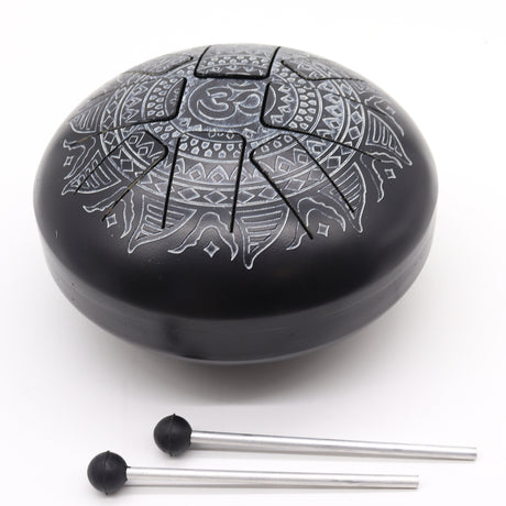 OM Mandala stål tongue tromme i sort med trommestikker
