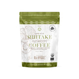 shiitake svampekaffe i plast pose med grønne nuancer