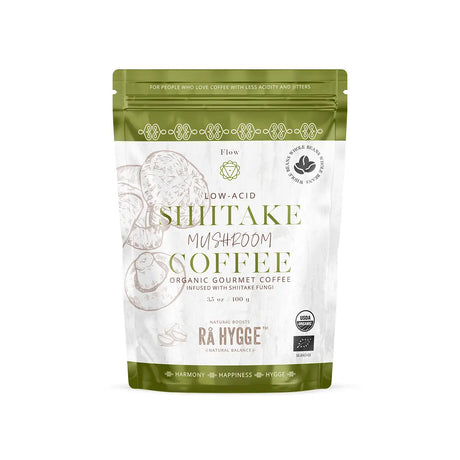 shiitake svampekaffe i plast pose med grønne nuancer