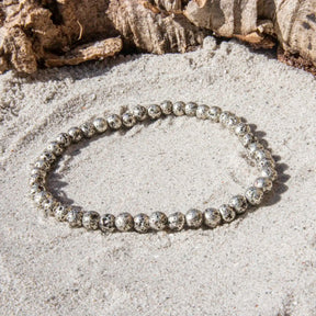 Sølvfarvet Lava armbånd 4 mm