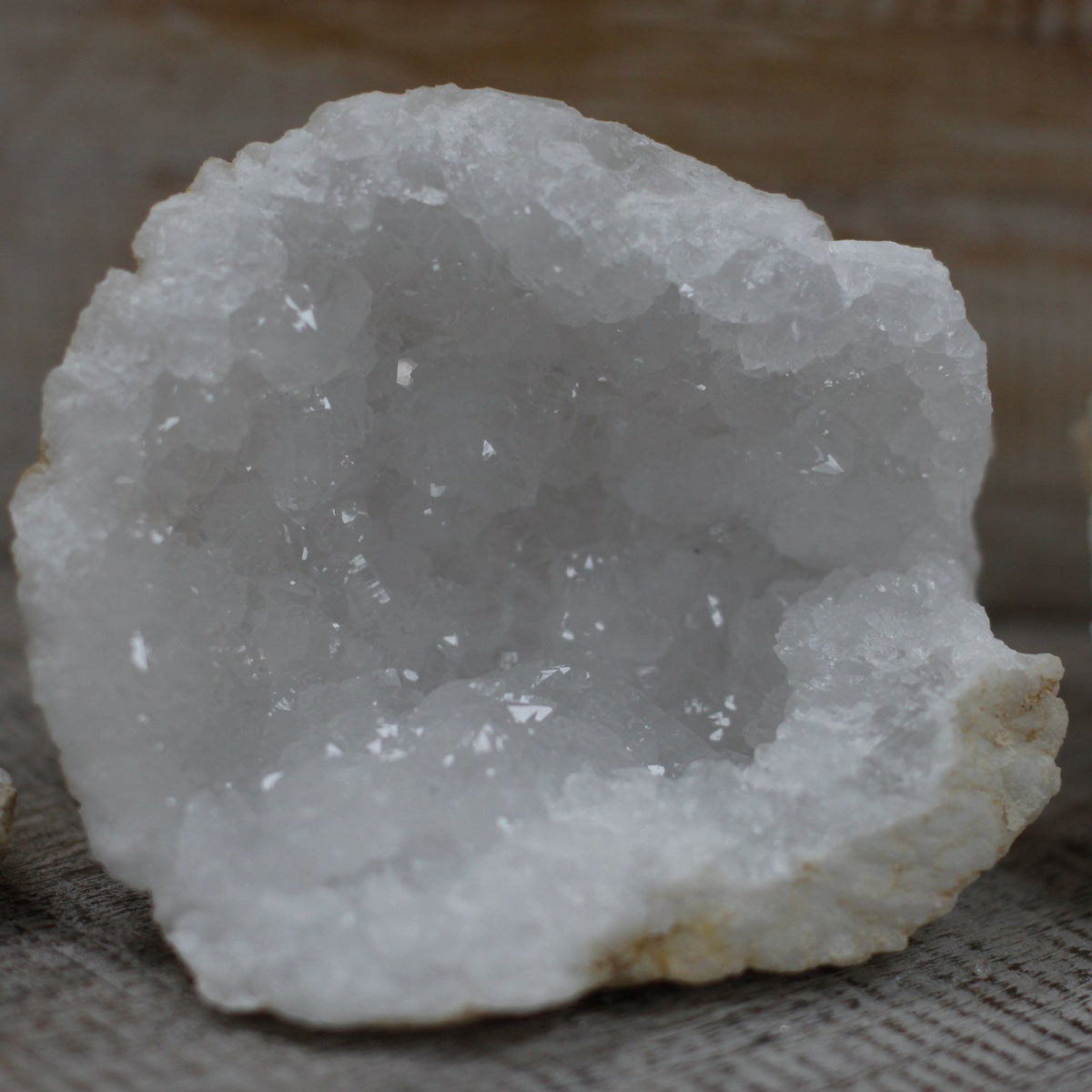 bjergkrystal geode 3-4 cm åbnet eksempel