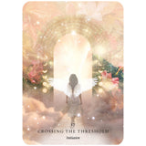 divine feminine archangel orakelkort pige går gennem port der lyser