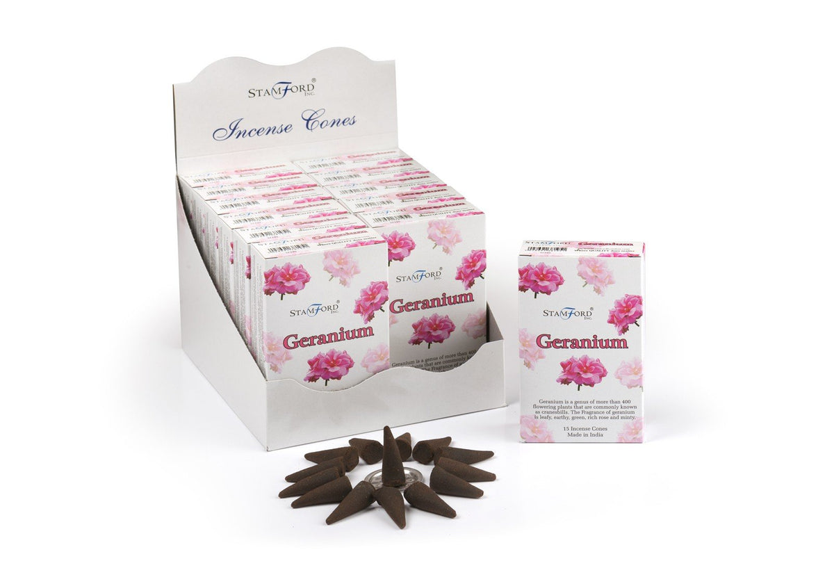 geranium røgelseskegler med keglerne liggende ved siden af en boks