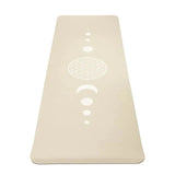 beige livets blomst yogamåtte med hvidt print